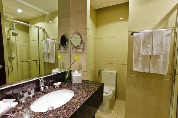 Ramada by Wyndham Manila Central - Multi Use and Staycation Approved