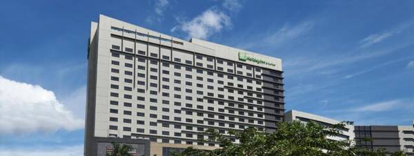Holiday Inn & Suites Makati an IHG Hotel