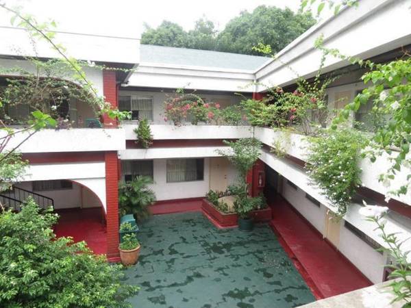 Broadway Court Apartelle 4th Street