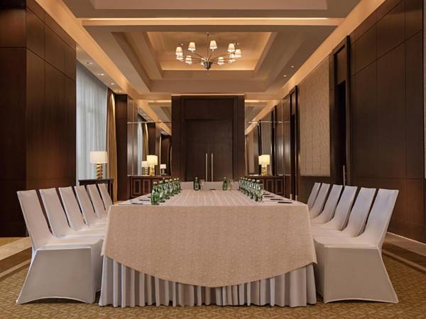Crimson Hotel Filinvest City Manila