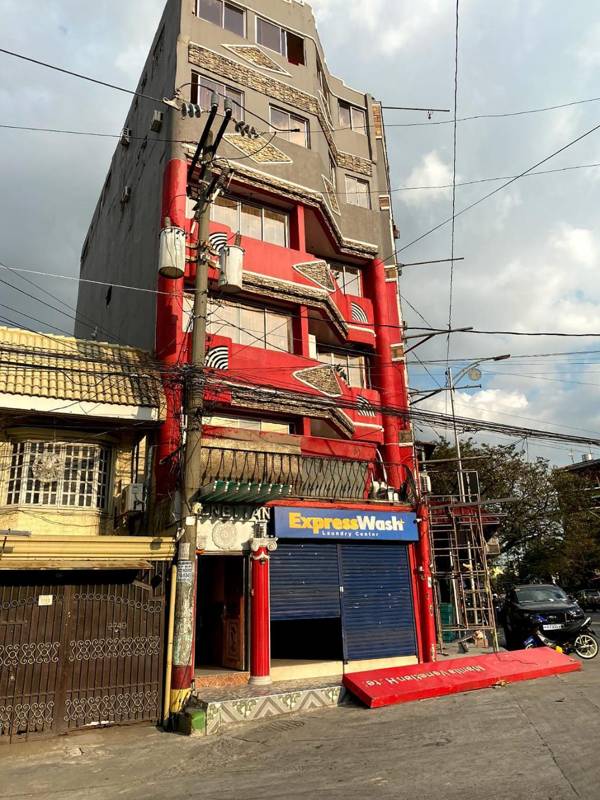 OYO 104 Manila Venetian Hotel