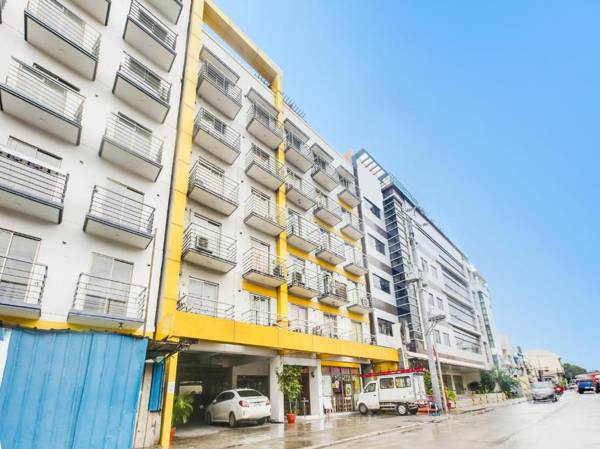 OYO 893 Dian Place Suites