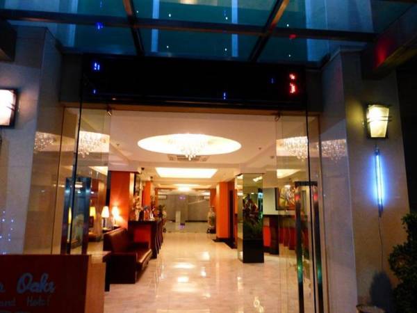 Silver Oaks Hotel And Suite