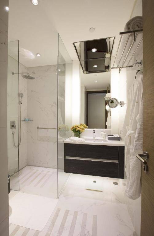 Makati Diamond Residences