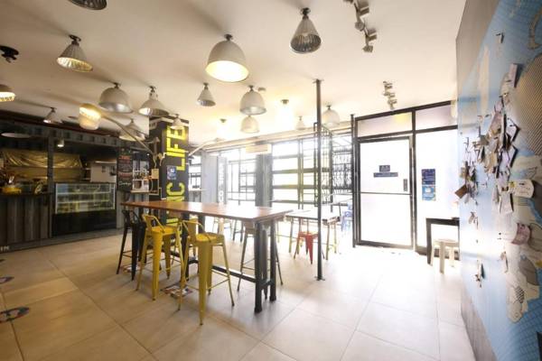 Vaccinated Staff - OYO 866 Junction Hostels