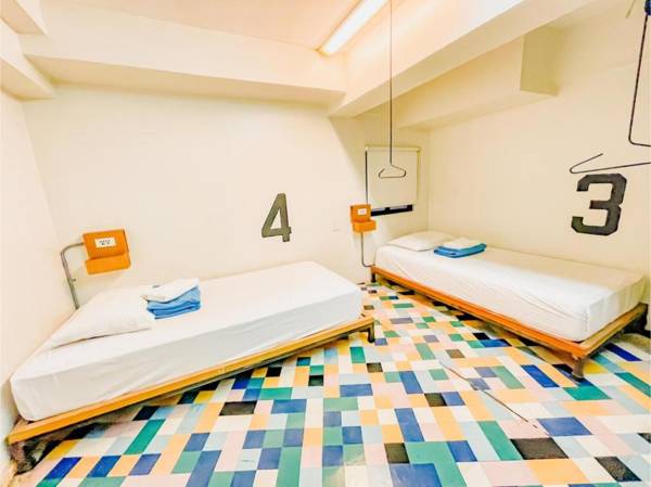 Vaccinated Staff - OYO 866 Junction Hostels