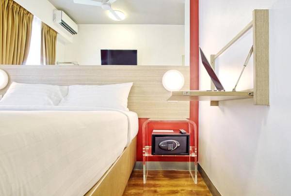 Red Planet Manila Amorsolo