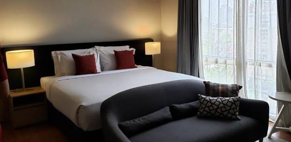 Privato Quezon City - Multiple Use Hotel