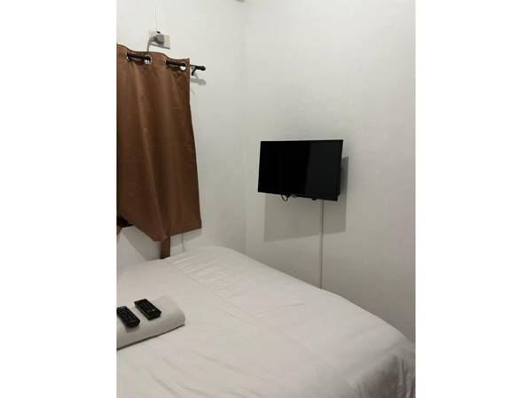 Vaccinated Staff - OYO 882 City Stay Inns Makati City Hall