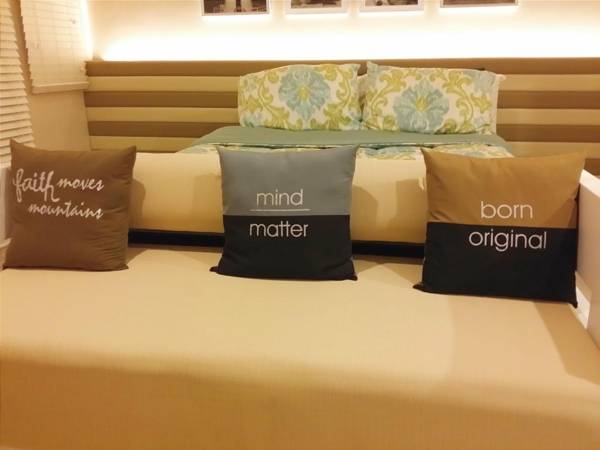 One Palm Tree Condo at Manila Airport T3 by Beth