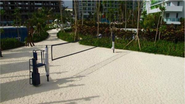 Azure Urban Beach Resort Manila by Radlett