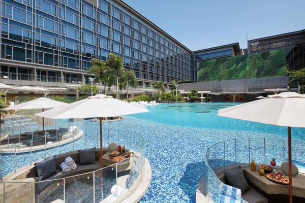 Hilton Manila - Multiple Use Hotel