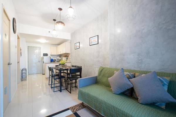 EDSA QC SM North 2BR Vacation Condo Balikbayan