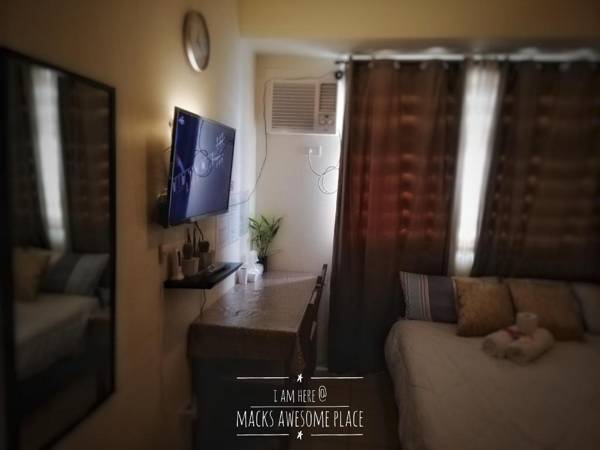 No.10 MACKS AWESOME PLACEHEATERNETFLIX25MBPWIFI