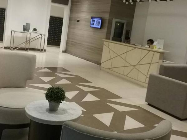 Condoluxe Pioneer Woodlands