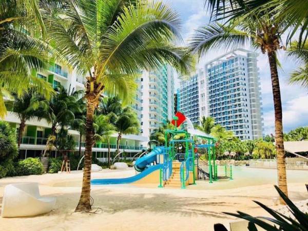 Bahamas Suites by Azure Urban Resort & Residences