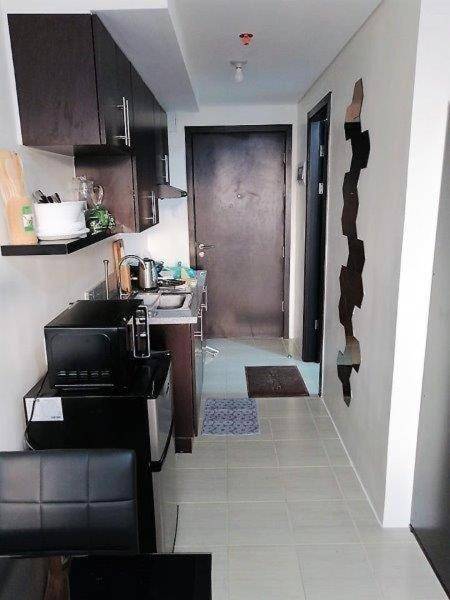 Studio Condo Apartment - Short & Long Term Stay