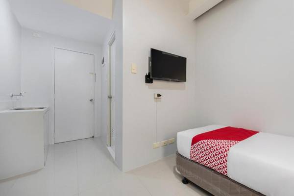 Vaccinated Staff - OYO 515 Finnex Hotel