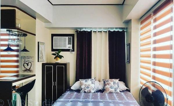 Deluxe Couple Suite - with Lake View in Alabang!