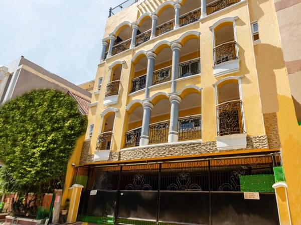 Vaccinated Staff - OYO 831 Casa Maria