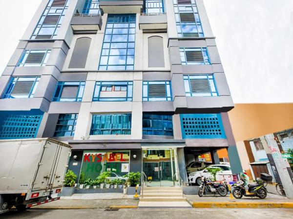 Vaccinated Staff - OYO 837 Kysabel Hotel