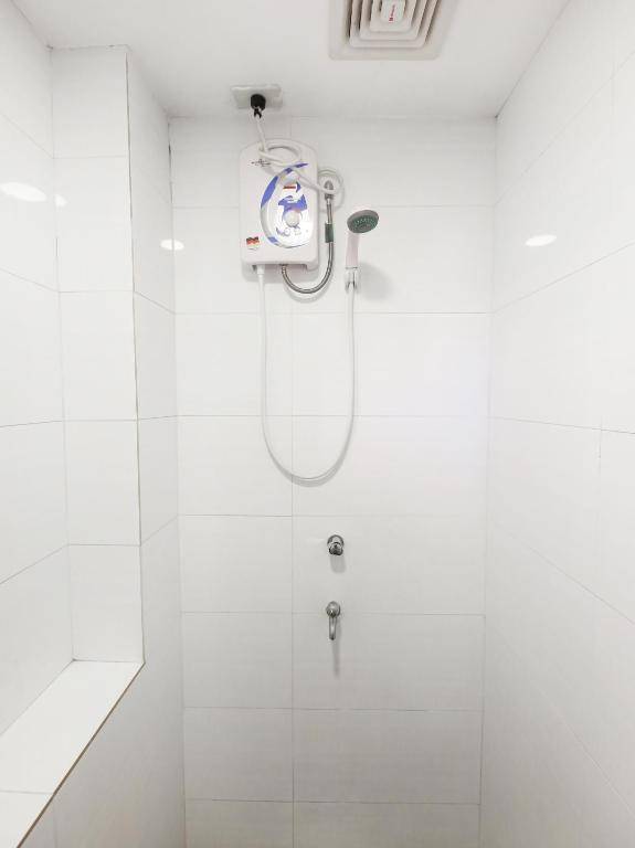 Vaccinated Staff - OYO 837 Kysabel Hotel