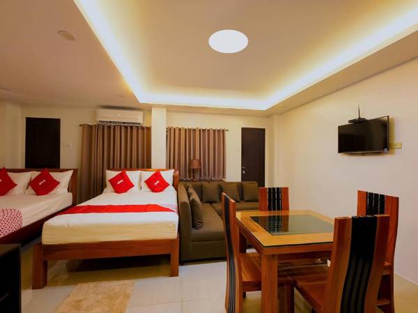 Vaccinated Staff - OYO 848 Dona Aurora Condotel