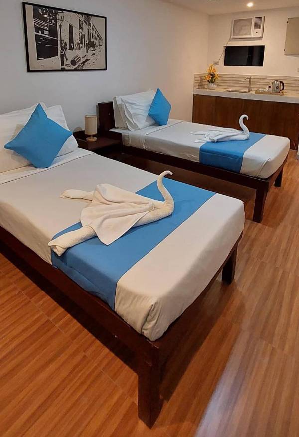 Arzo Hotel Makati Premier