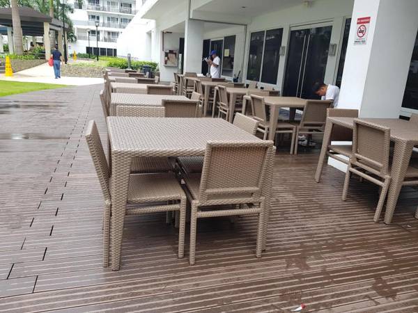 Shell Residences Suit