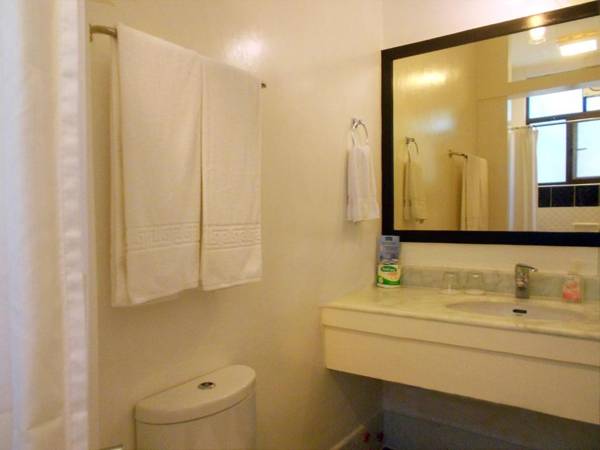 One Crescent Place Hotel