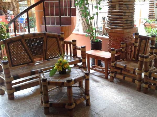 St. Vincent Cottages - Dee and Timmy Side