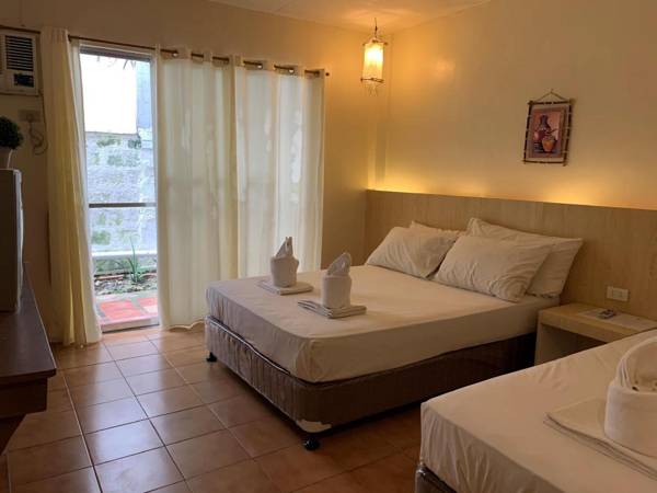 Fat Jimmy's Hotel Boracay