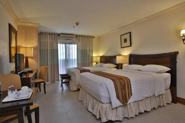 Crown Regency Suites Mactan