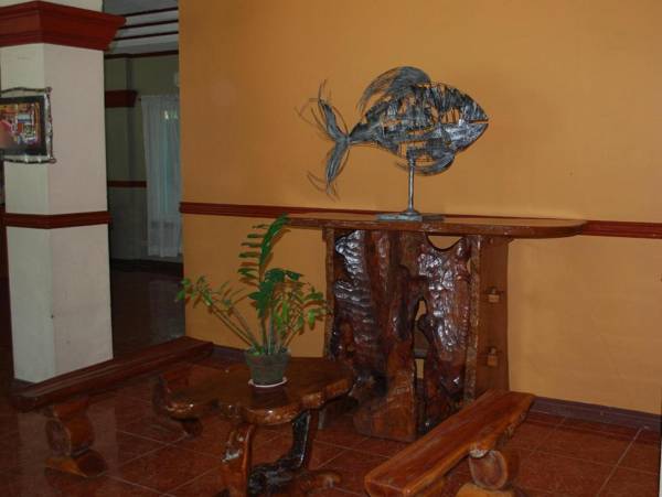 North Shores Inn