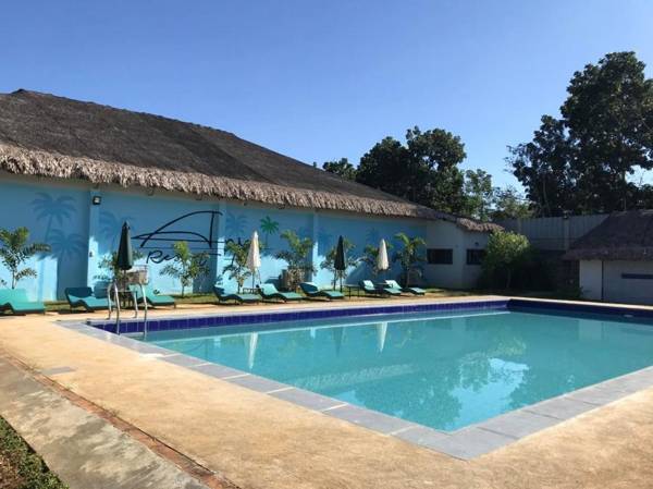 Amici Resort Hotel Laoag