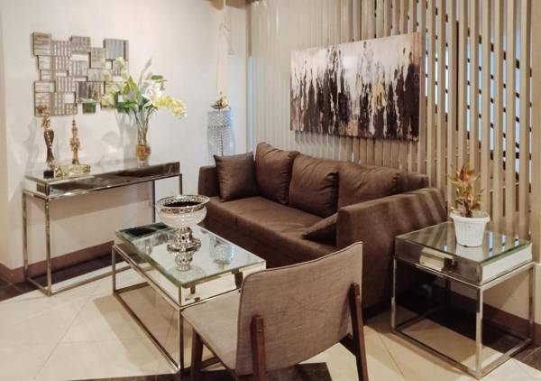 RedDoorz @ H.F. Golden Travellers Inn