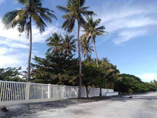 Luxury Beachfront Apartment overlooking Apo Island