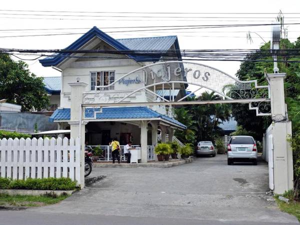 Viajeros Economy Inn