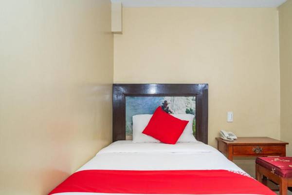 OYO 133 Jazzy James Country Hotel 2