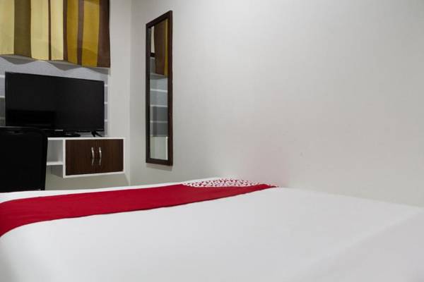 Vaccinated Staff - OYO 165 Circle-b Apartelle & Suites