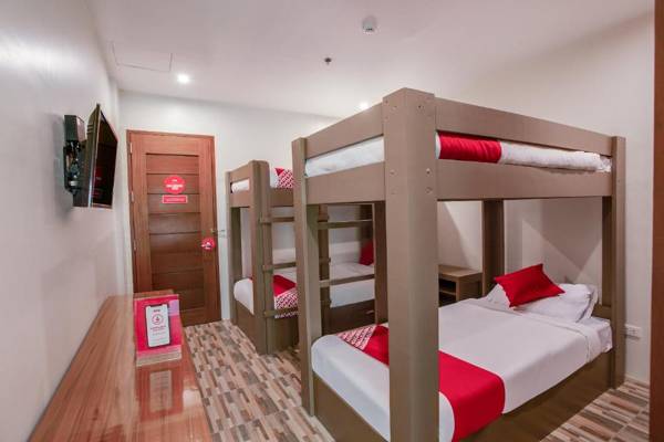 OYO 421 Deck 360 Dormitel