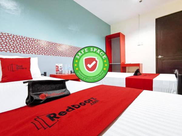 RedDoorz Plus near Ateneo de Davao