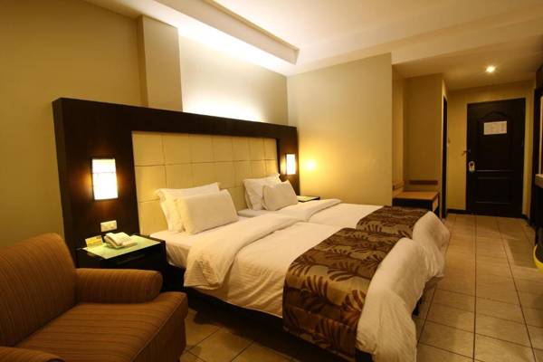 Circle Inn Hotel and Suites Bacolod