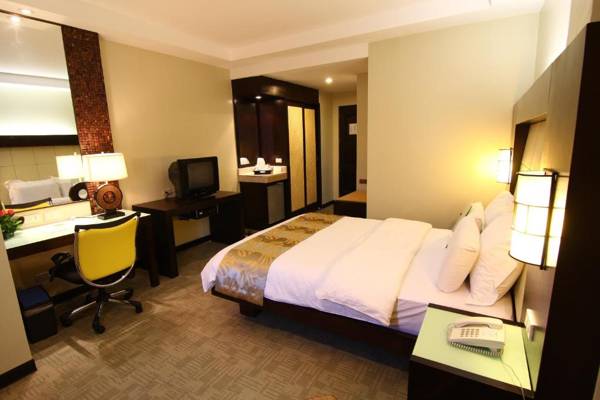 Workspace - Circle Inn Hotel and Suites Bacolod