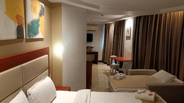 Cherry Midtown Hotel