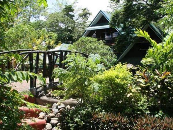 Bamboo Rooms & Cottages by Dang Maria BB