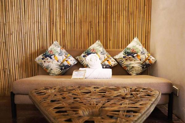 Fisheye The Rooms - Family room