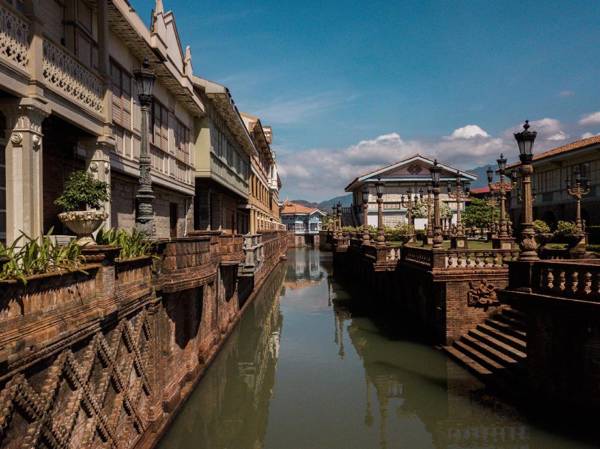 Las Casas Filipinas de Acuzar Resort