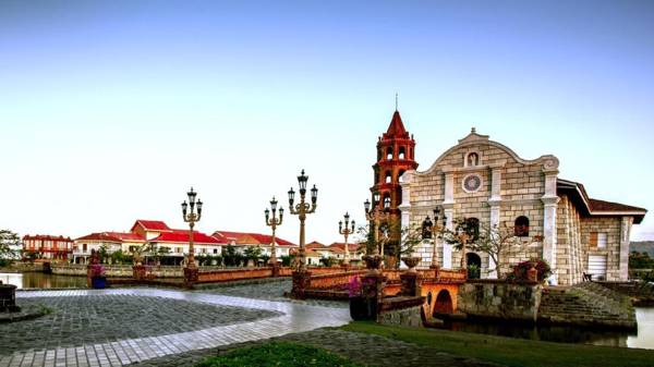 Las Casas Filipinas de Acuzar Resort