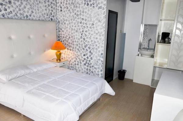 Grand Peninsula Suites